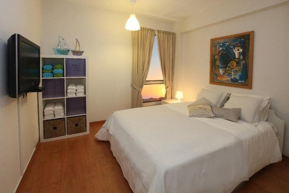 Mackenzie Seafront Suite