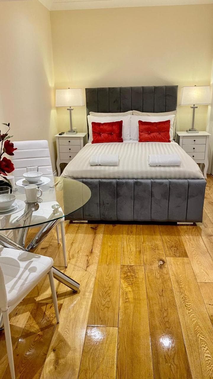 Classic Hyde Park Hotel