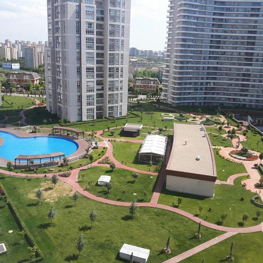 Julia Domna Apartments