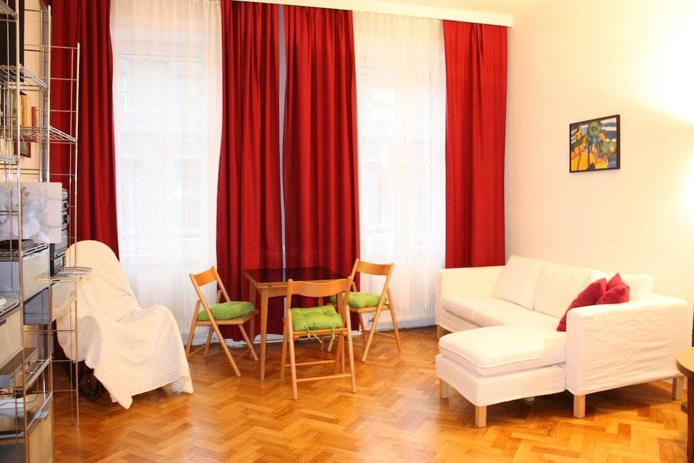 Govienna Homelike City Apartment