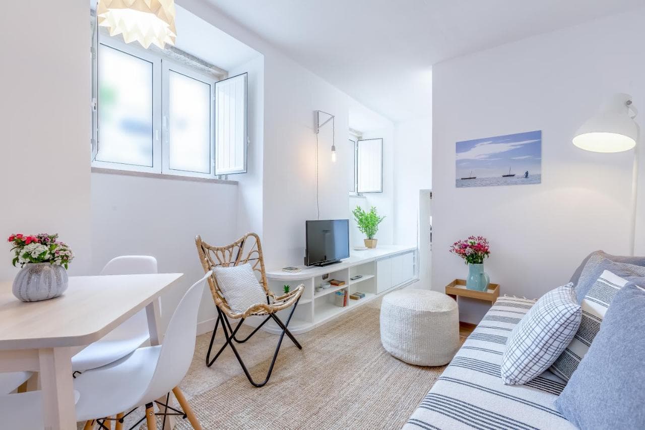 Renovated Typical Baixa Apartment, by Timecooler