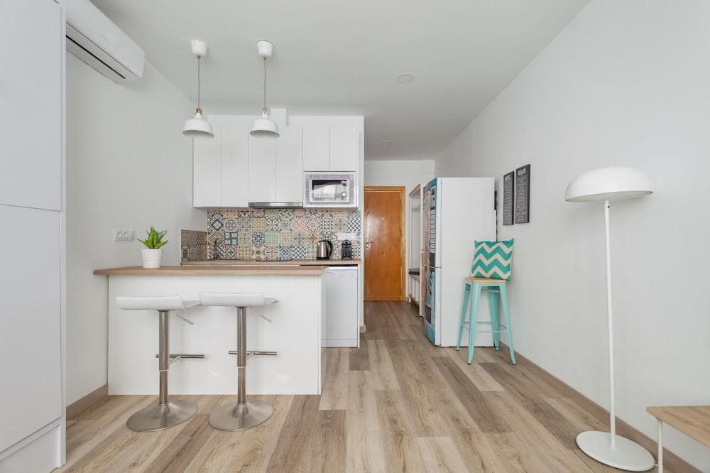 Navy Be My Guest Castelldefels