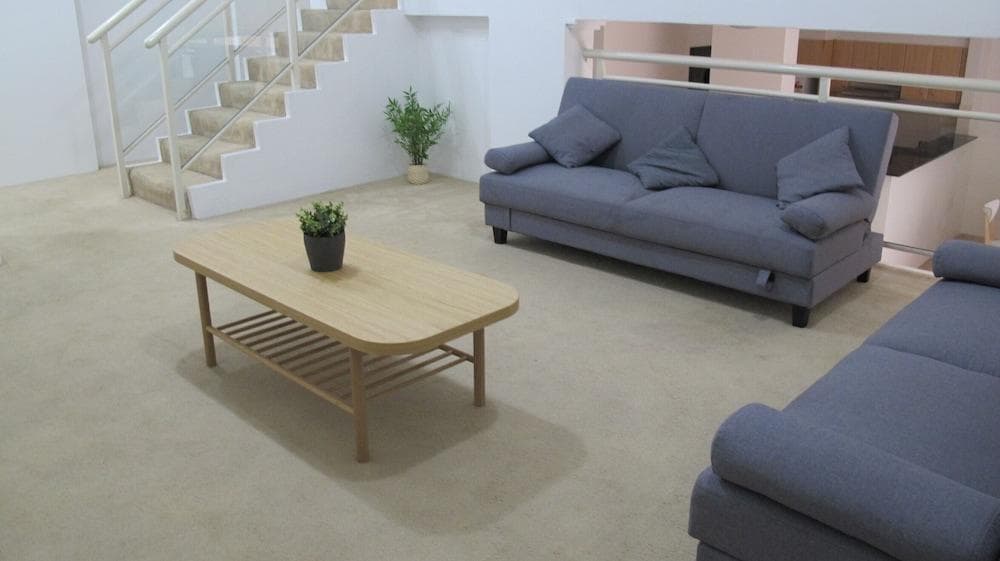 Spacious Ground Floor Apartment Unit 28