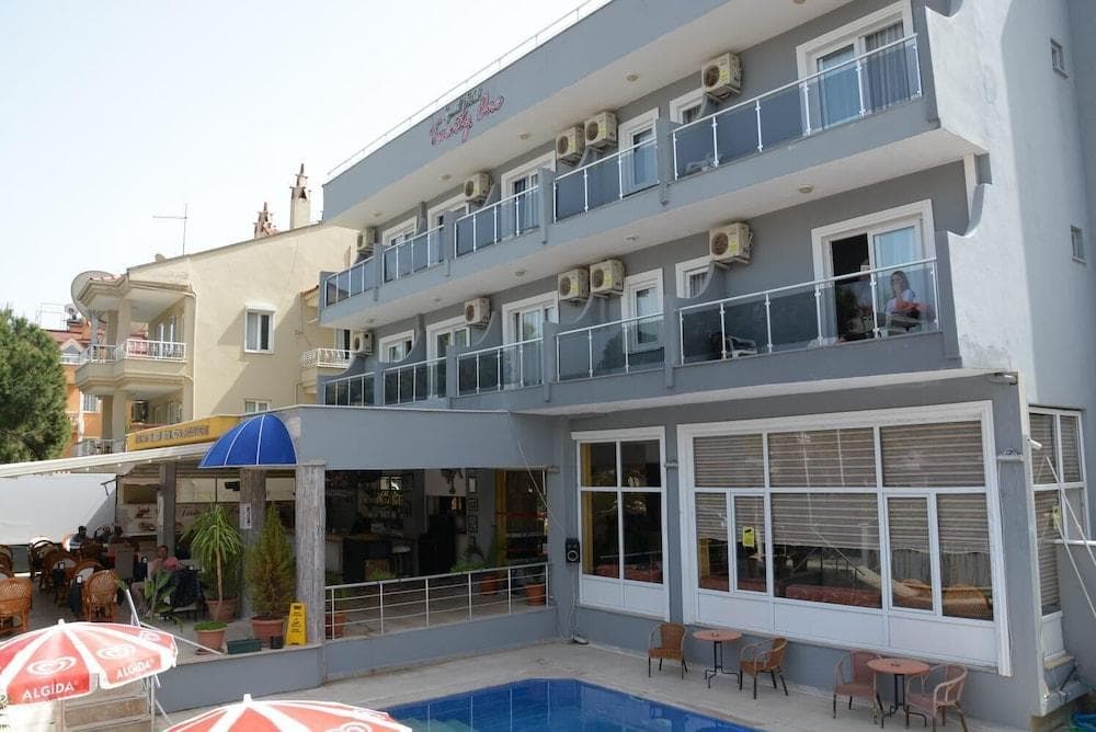 Famous Hotel Marmaris