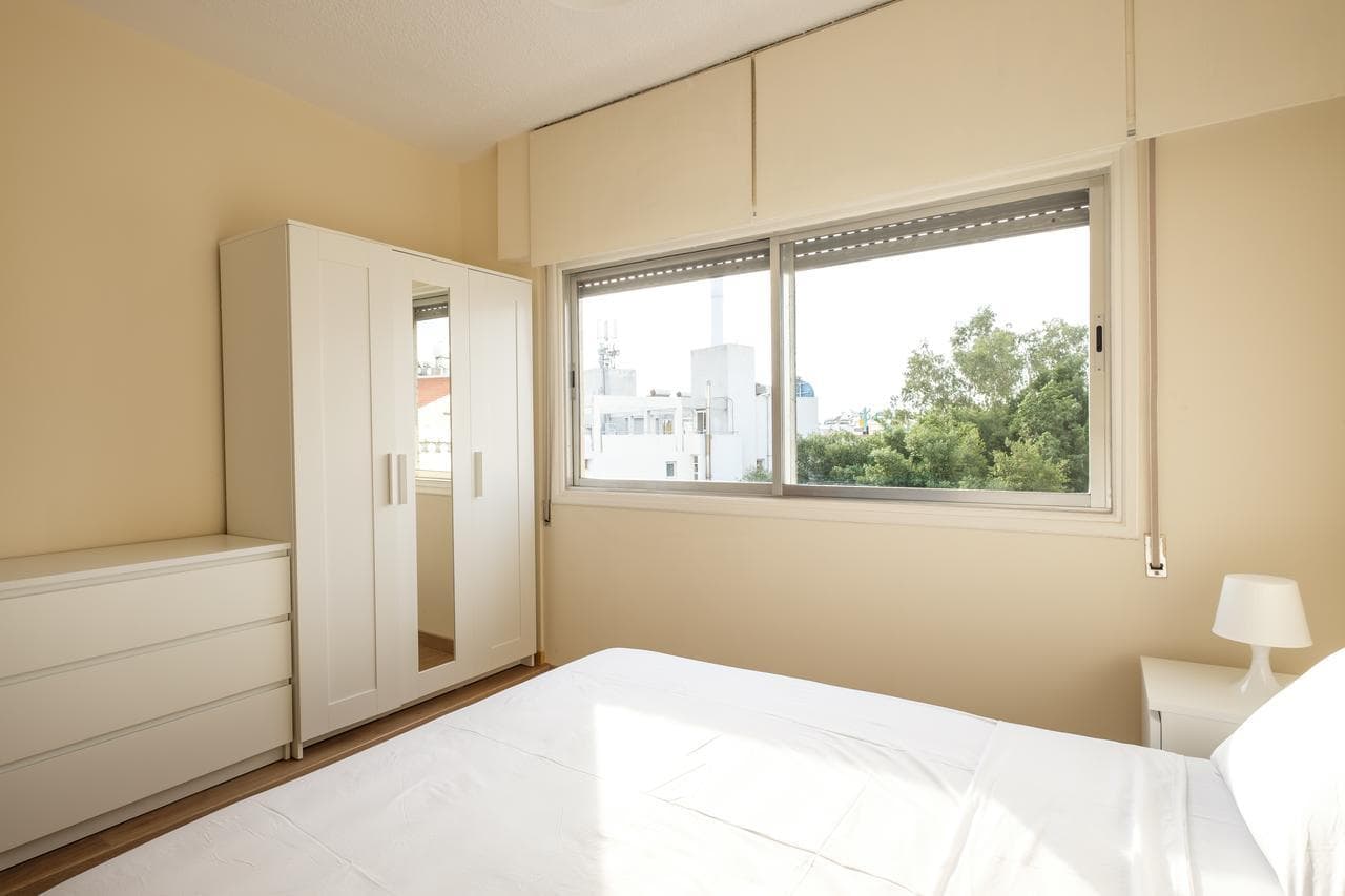 Spacious 2bdr @ Mackenzie