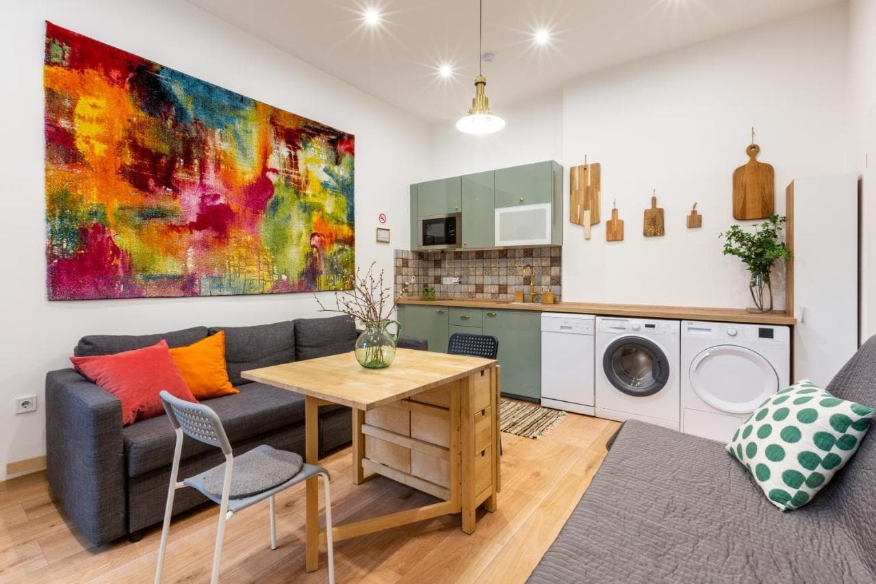 Industrial Style Appartment with AC Steps To Gozsdu