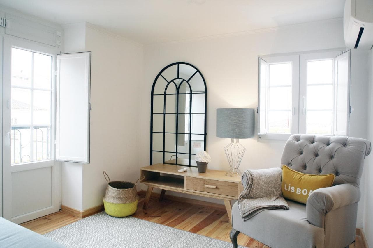 Alfama Apartment with River View