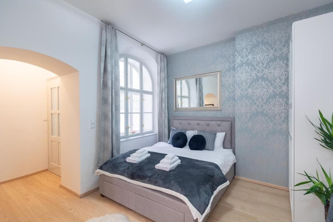 Quiet Apartment in the Heart of Old Town Centre