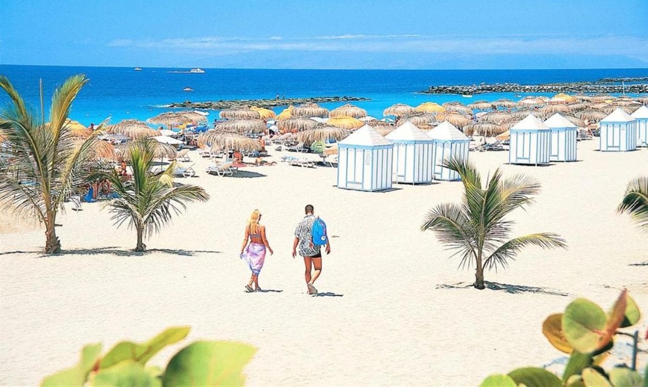 Comfortable Apartment Next To the Pools