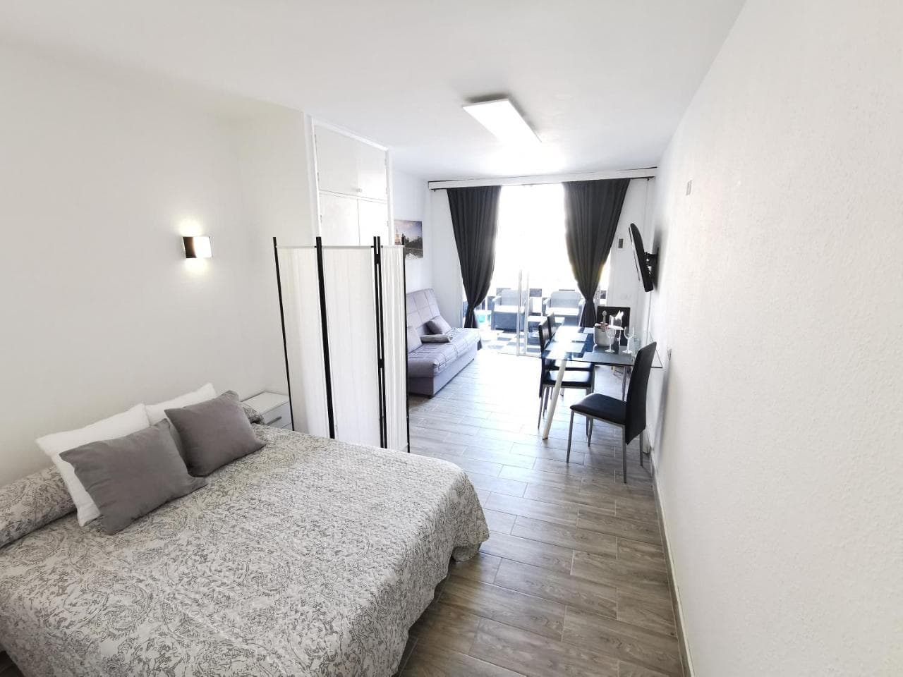 Sunny Apt with Terrace Coastal Area South Arona