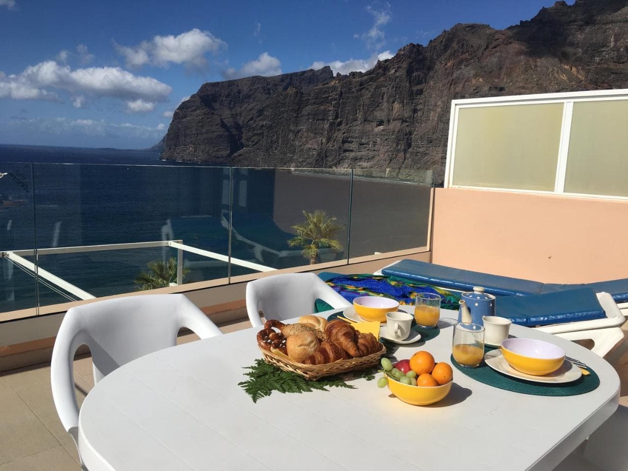 Los Gigantes Paradise