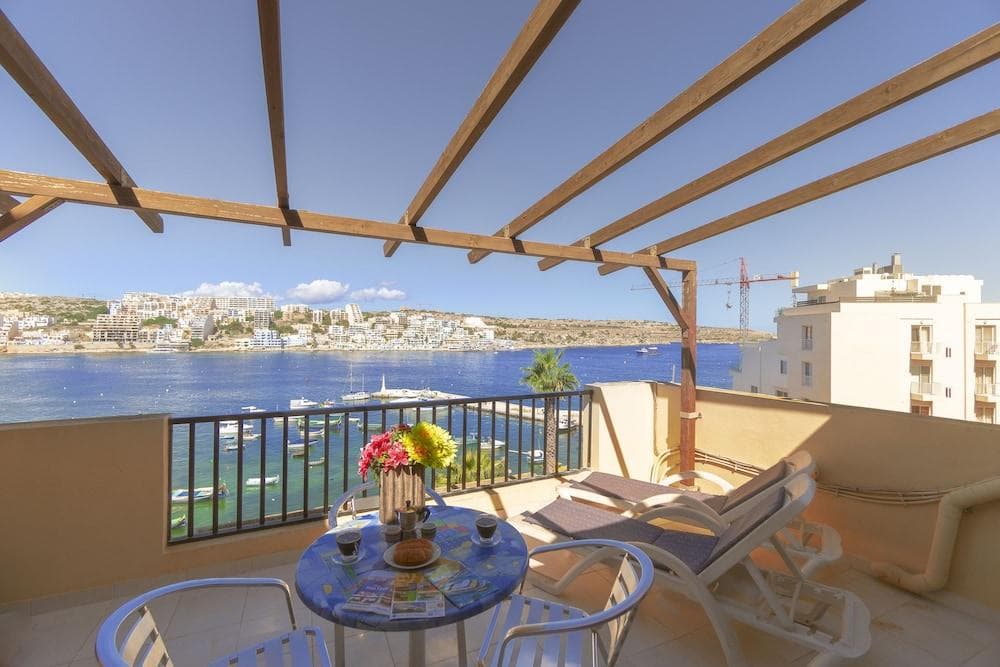 Harbour Lights Seafront Penthouse by Getaways Malta