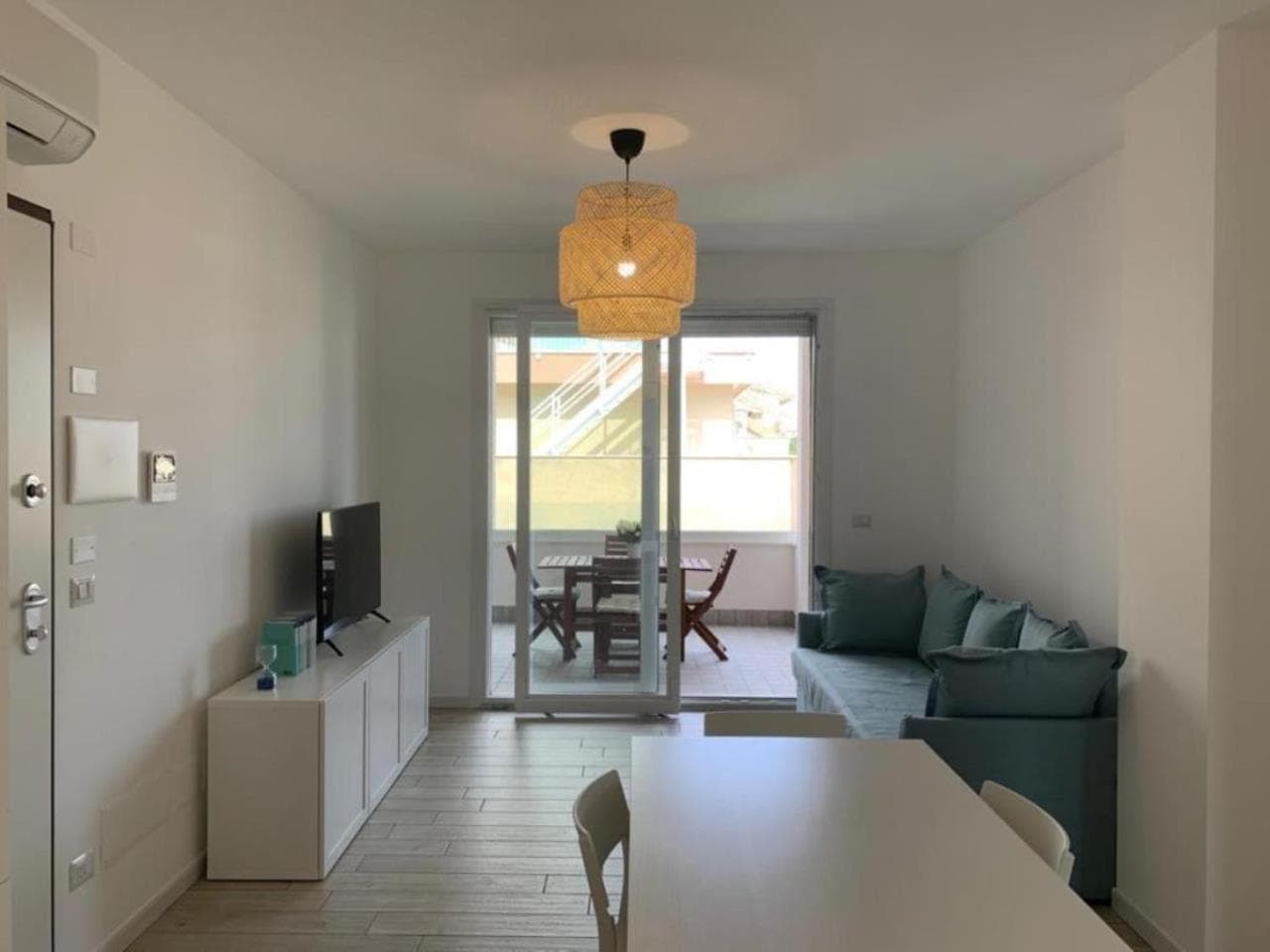 Magnolia - Orti's Place