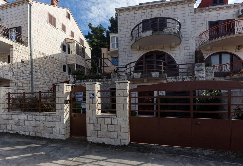 Big Terrace Apartment