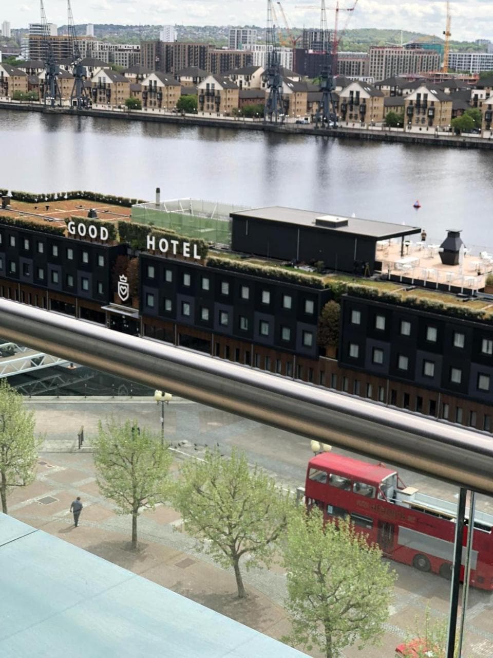 Excel 4 Bedrooms River Thames Penthouse Apartment