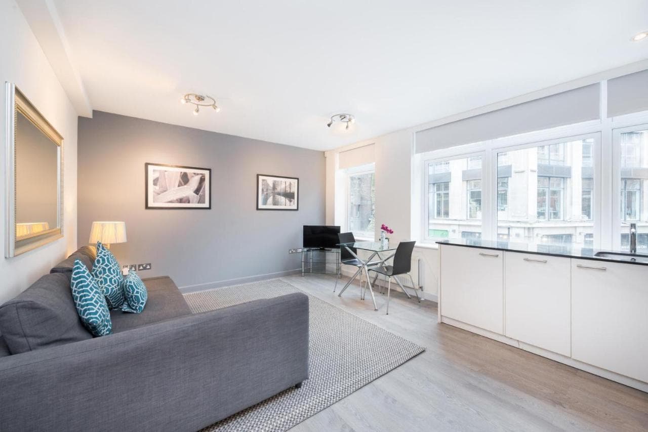 Alfred Place - Beautiful Short Let Apartment in Central London