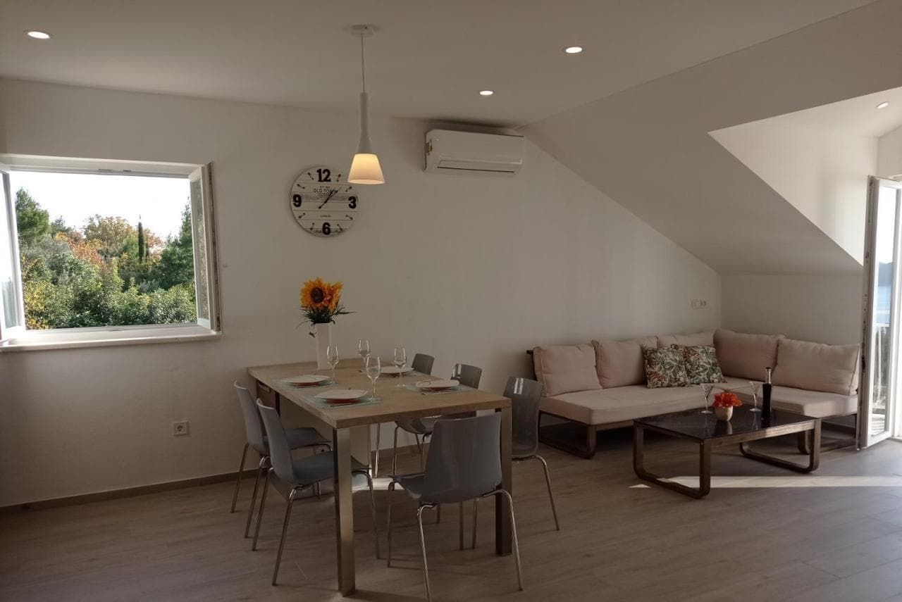 Apartment Lucija with Sea View