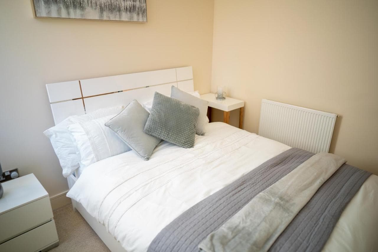 Comfy Spacious Apartment in Canary Wharf