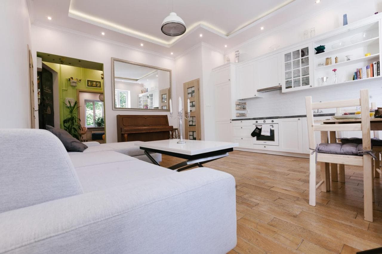 Warsaw Concierge Traveller's Nest Wspolna