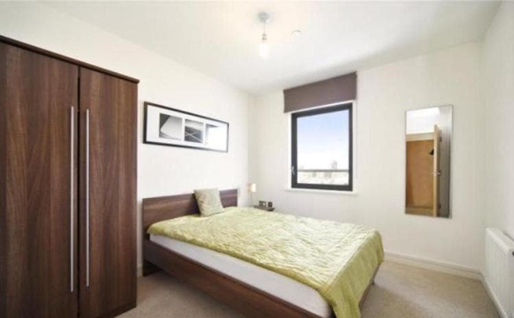 Canal View Room Near Canary Wharf