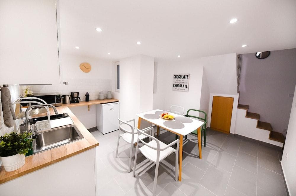 Dfive Apartments - Downtown Forest