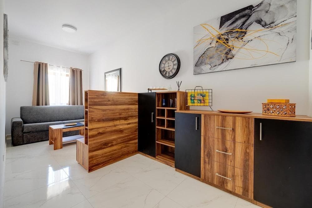 Modern 1br Apartment Steps From the Promenade