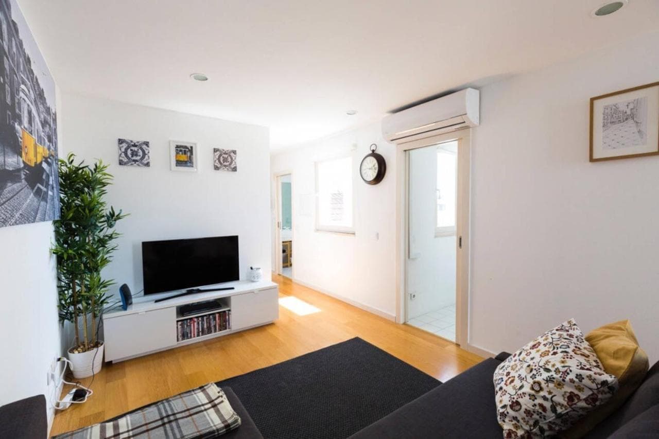 Ola Lisbon - Principe Real IV