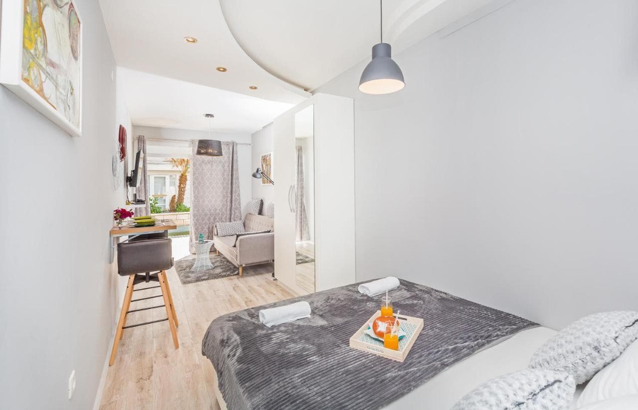 Apartments Summer Romance