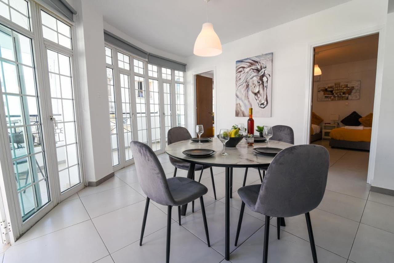 Jana's 2-Br Apartment in Larnaca