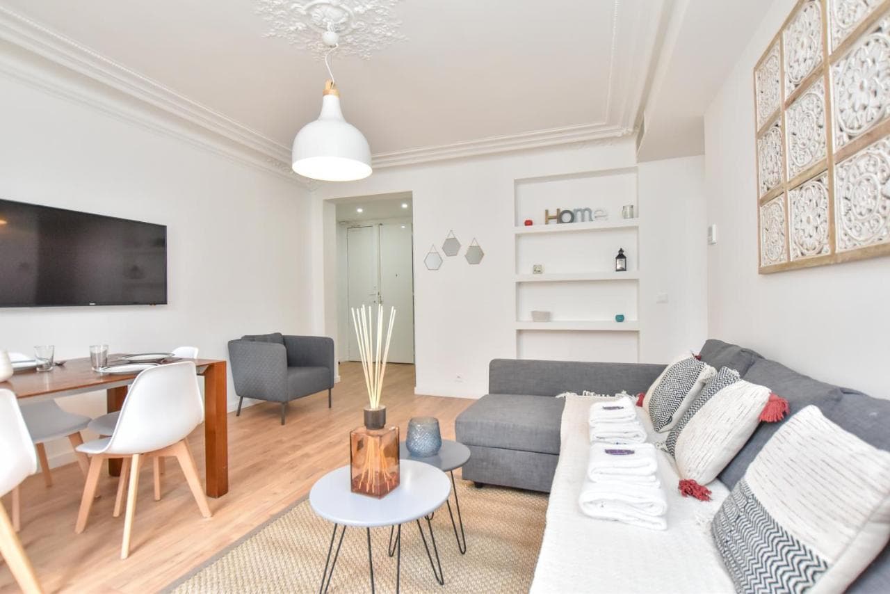 Cmg Villedo D - Palais Royal-Musee du Louvre