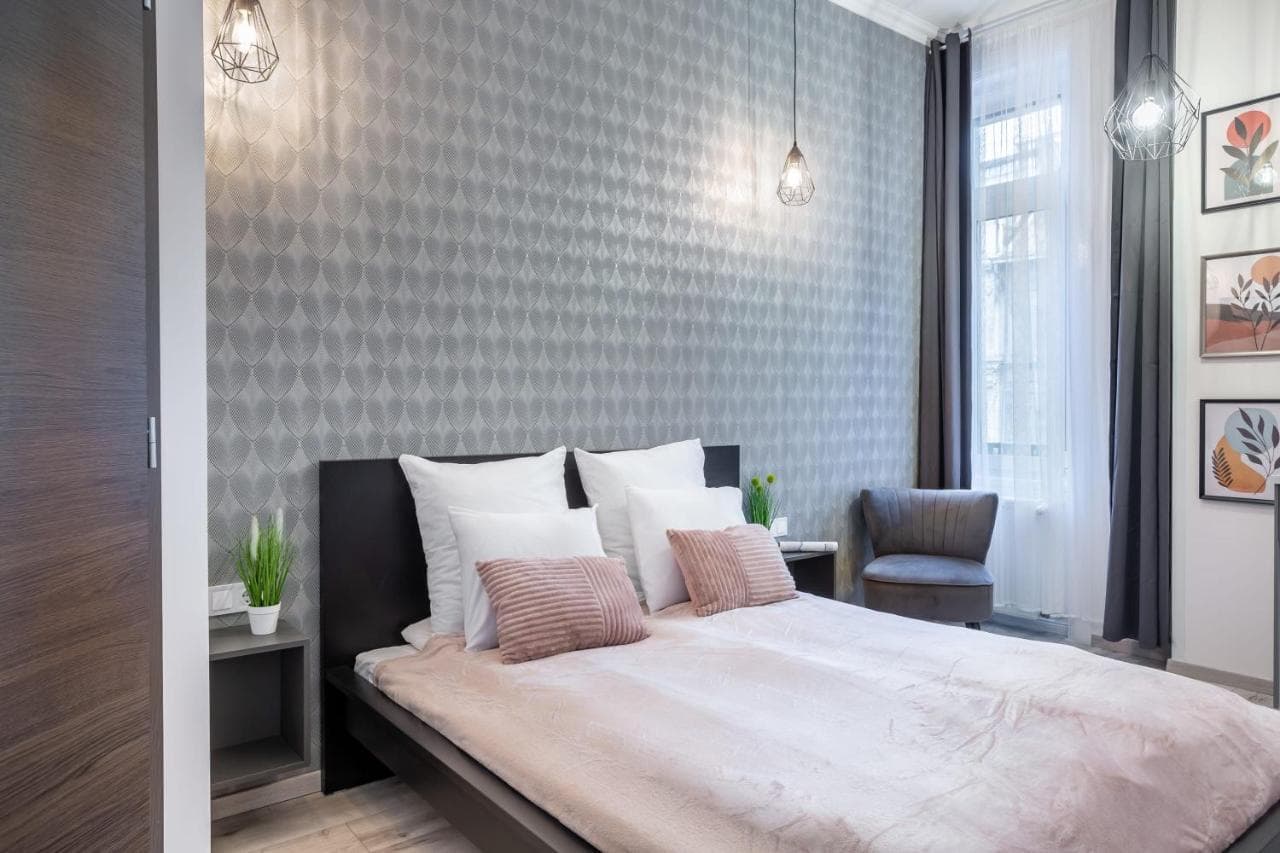 Extra Central And New Studio