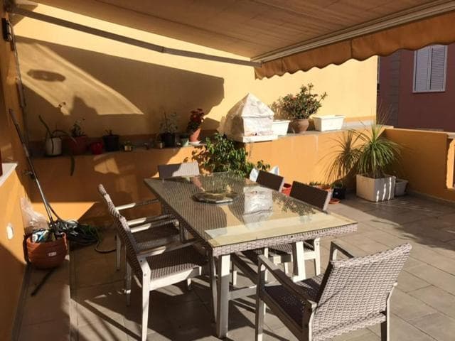 Grosse Terrasse. Modern. Home Office. Solarium