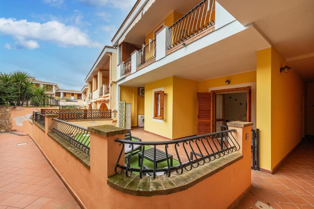 Bilocale Con Piscina a Villasimius