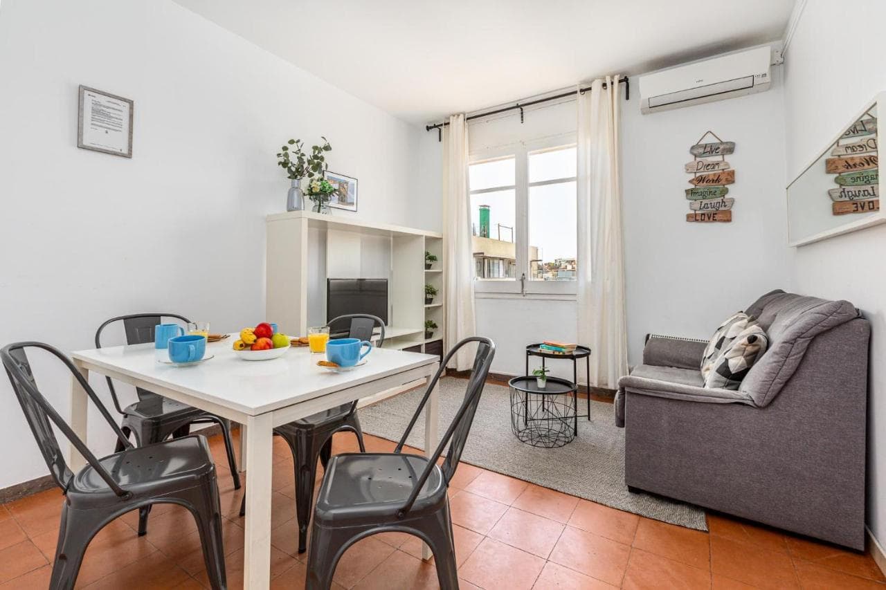 Arc de Triomf - Solar & Spacious