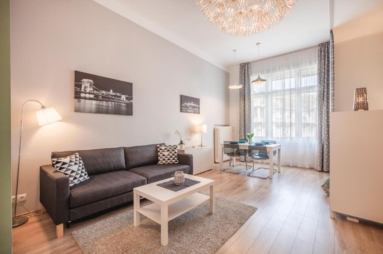 Synagogue Apartment Dohany