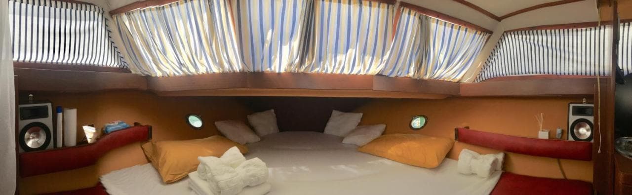 Home Boat (Adults Only)