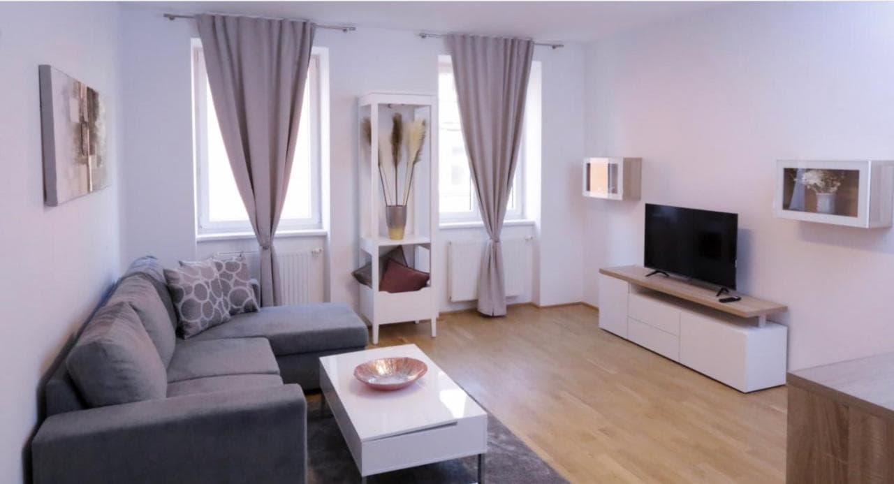 Charming & Large Flat Near Centralstation Apt7