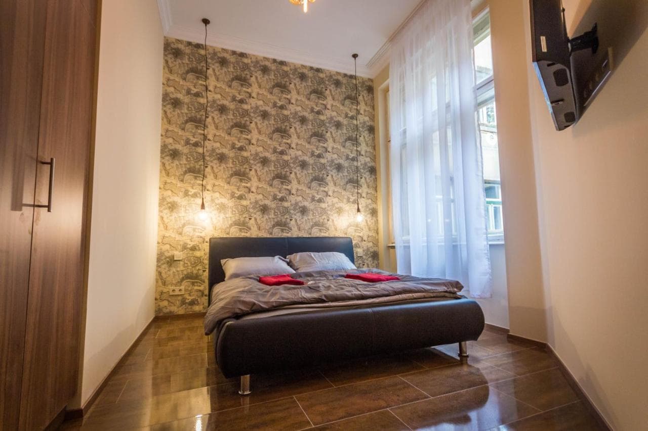 Elegant Fashionstreet Apartment