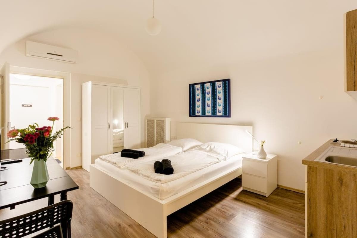 Air Condition I All Sights in Walking Distance I 201 Mbit Wifi