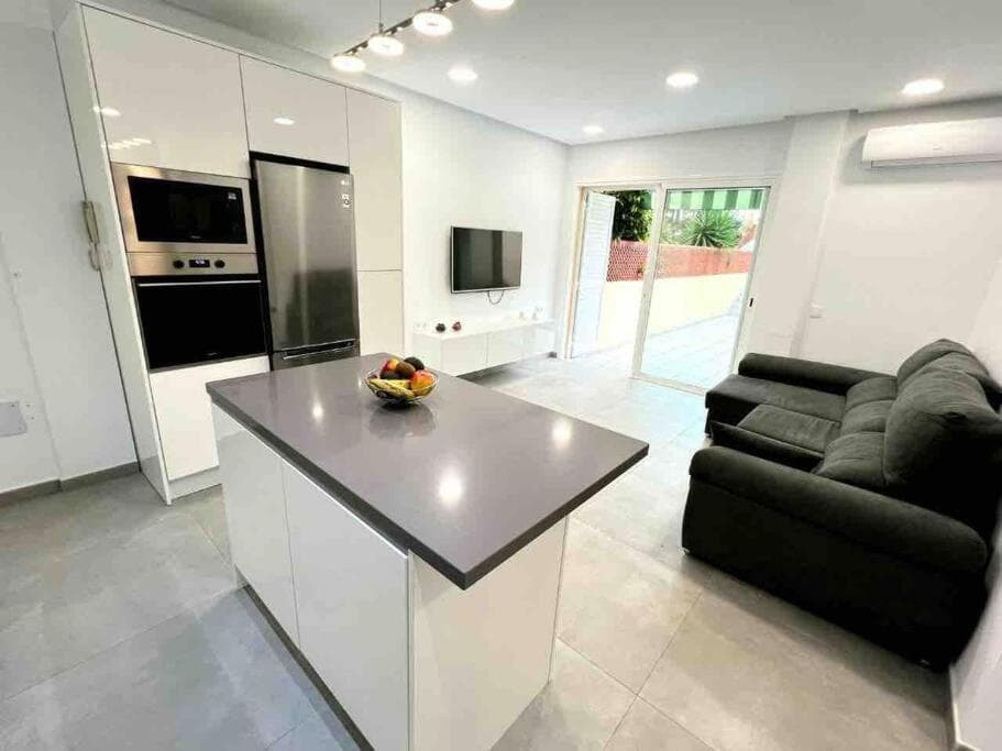 Precioso Apartamento Con Piscina a 50m de la Playa