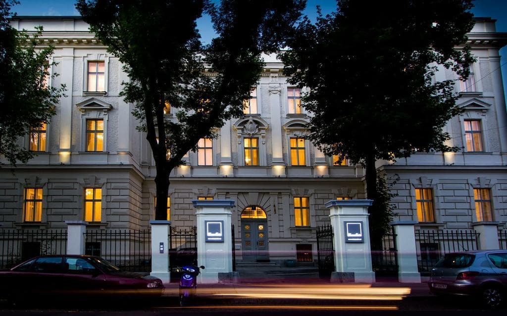 Vienna Suites (Adults only)