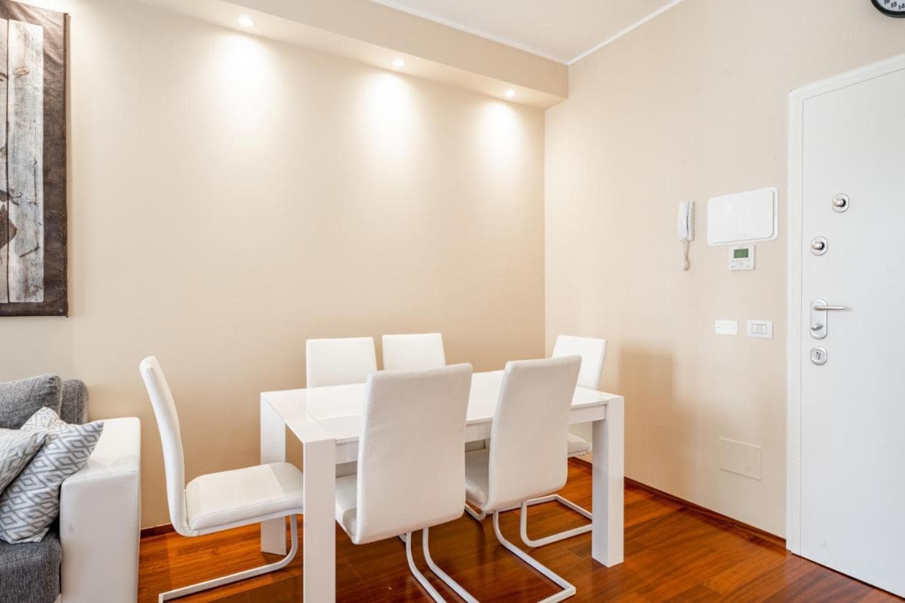 Smart And Central Flat in Porta Venezia by Easylife (Adults Only)