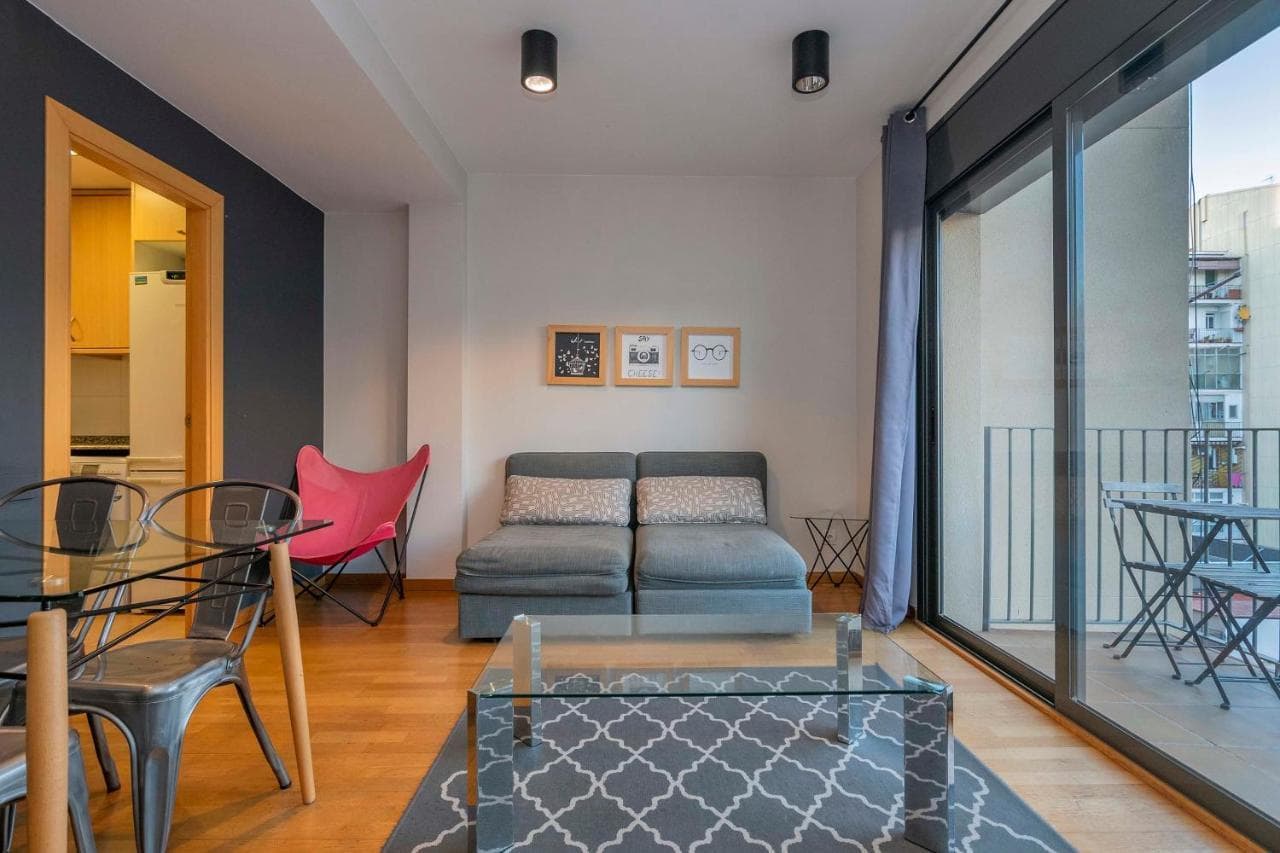 Modern And Bright Apartment in Eixample 3-1 (Adults Only)
