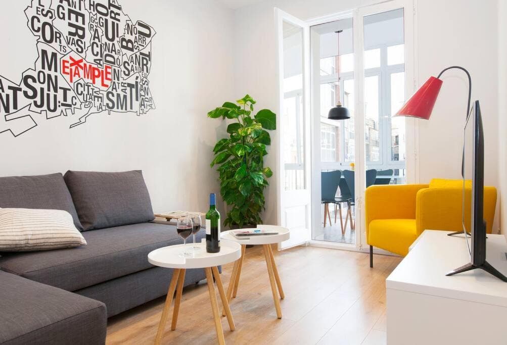 Perfectly Located 4bed 4bath Apartment in Barcelona 3 1 (Adults Only)