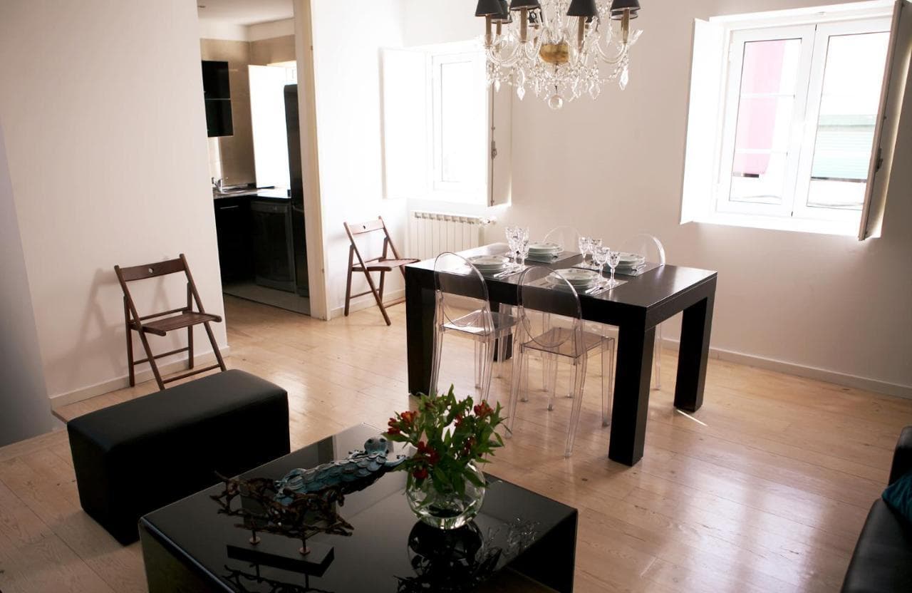 Triplex with Garage - Praca Das Flores