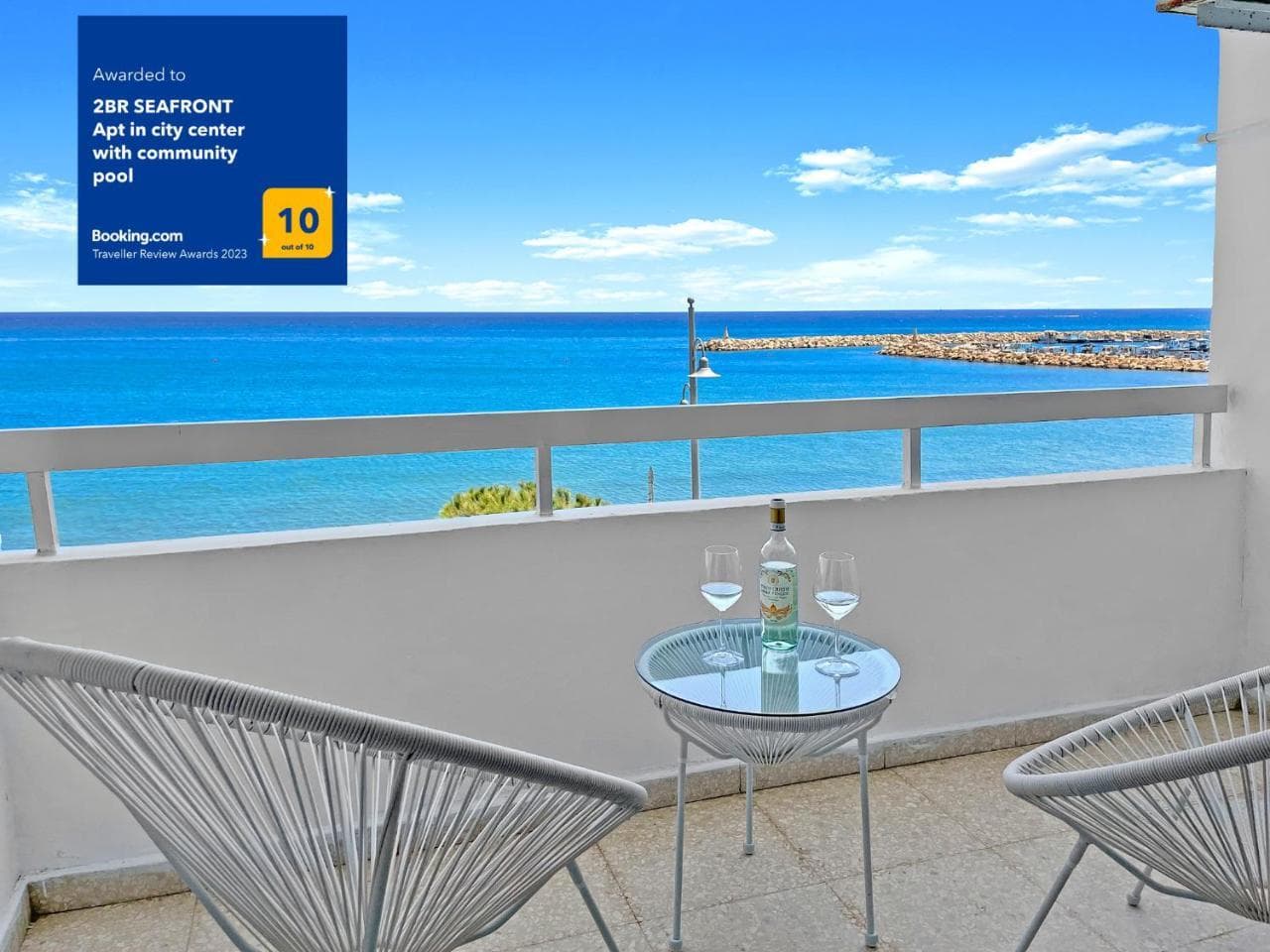 2br Seafront Apt in City Center with Community Pool