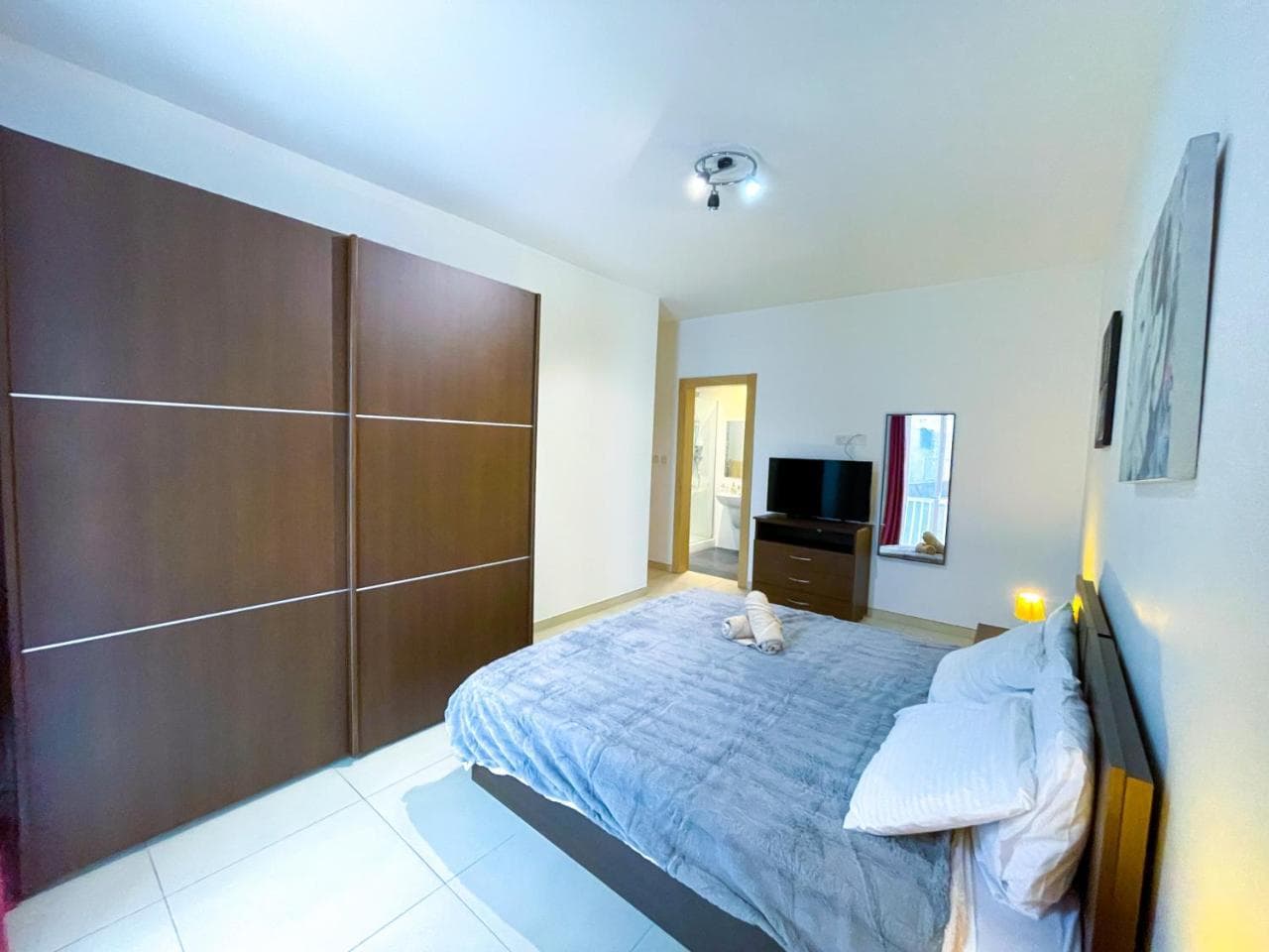 Heart of St Julian's, Modern Apt, Prime Location Apt 6