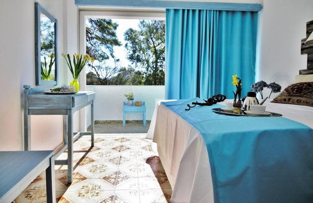 Trees Art Boutique Hotel