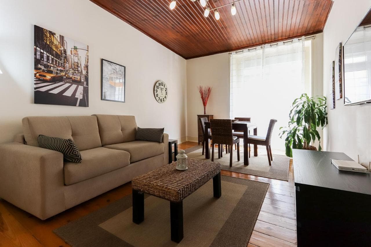 Cozy And Sunny Apartment - Anjos, Lisbon
