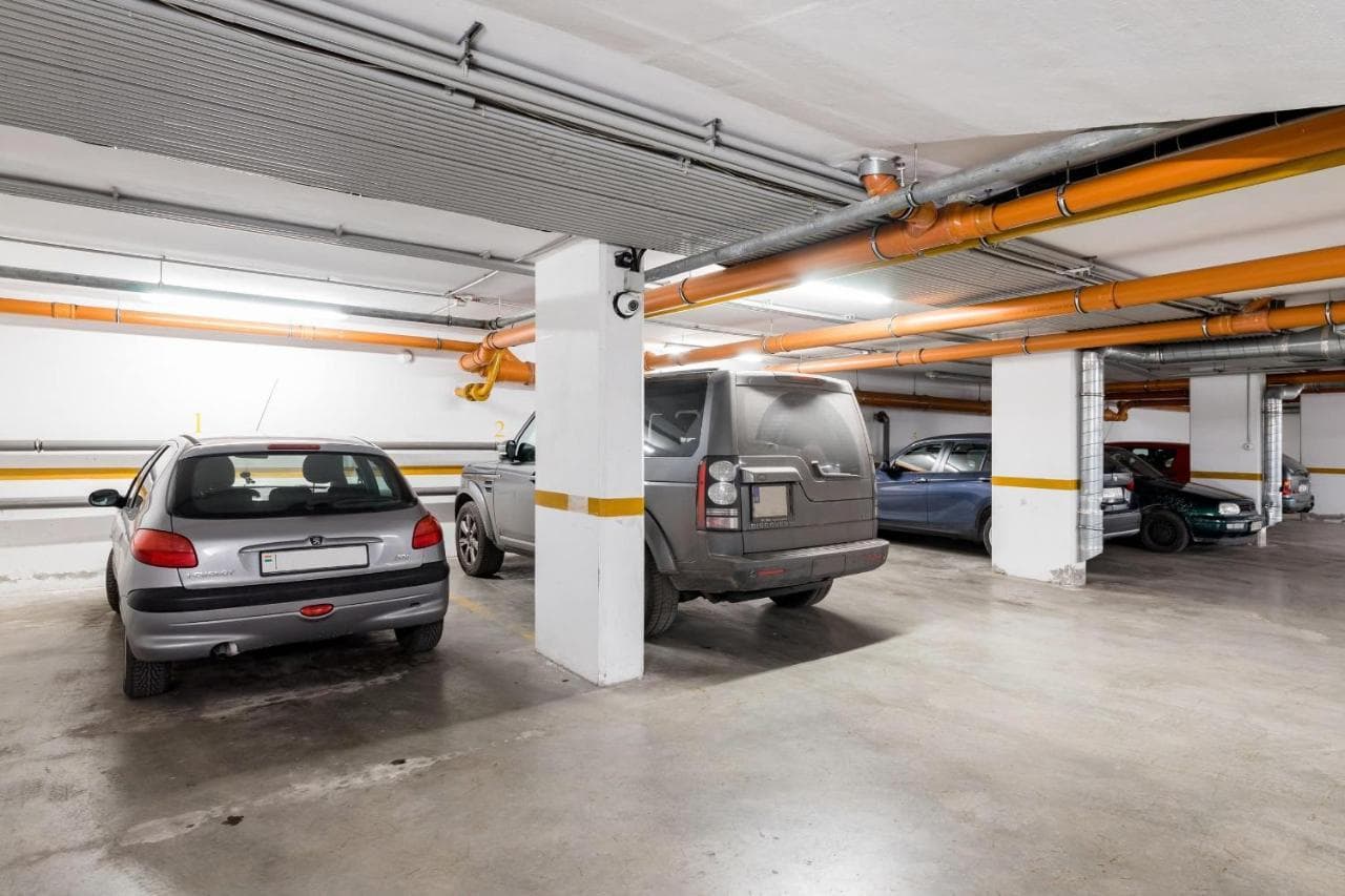 Sunny And Central Penthouse with Private Garage